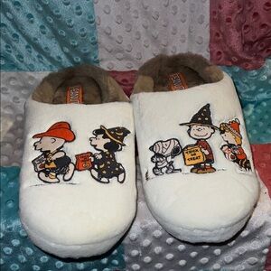 Peanuts unixes White Halloween Slippers new